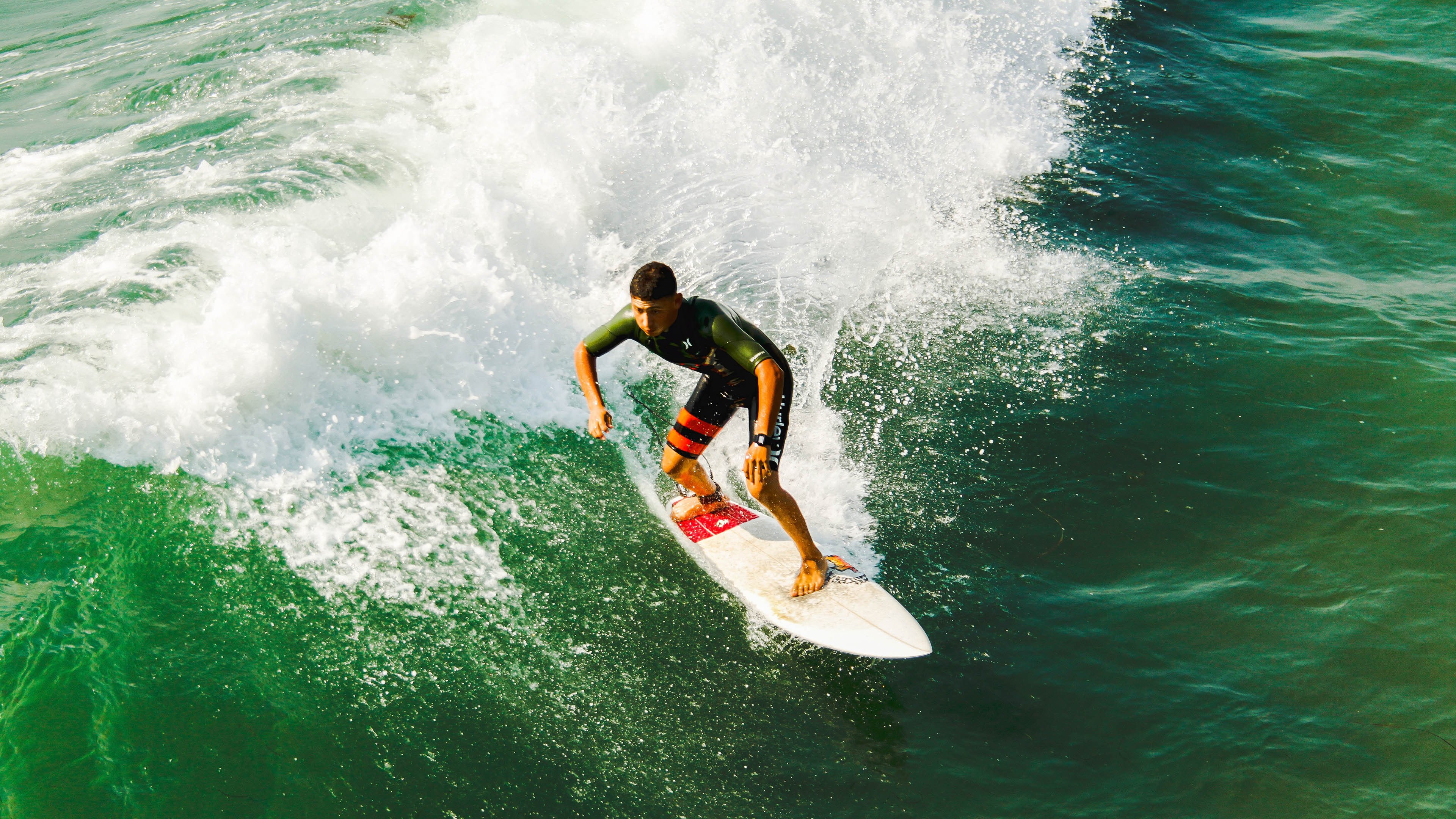 逆转“传奇瞬间”推动历史变革,历史转身